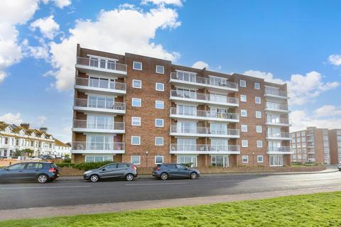The Parade, Birchington, Kent 2 bed apartment for sale
