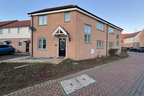 Kitchener Grove, Potton SG19 3 bed house for sale