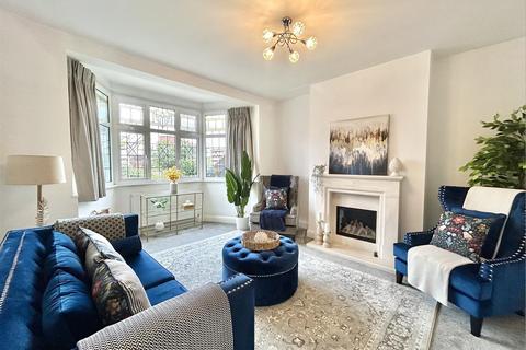 Cottesmore Gardens, Leigh On Sea, Essex 3 bed semi
