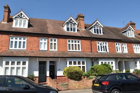 Thames Street, Weybridge, KT13 5 bed terraced house for sale