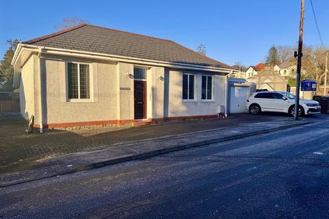Brynmawr Lane, Ammanford 2 bed detached bungalow for sale