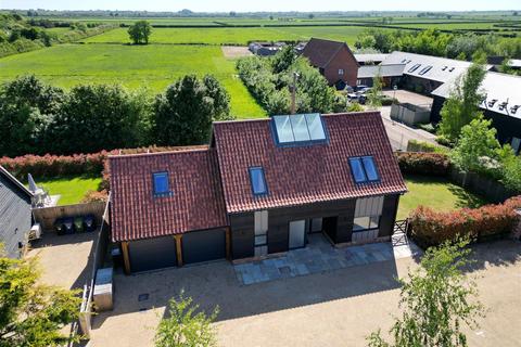Middle Watch, Cambridge CB24 4 bed detached house for sale