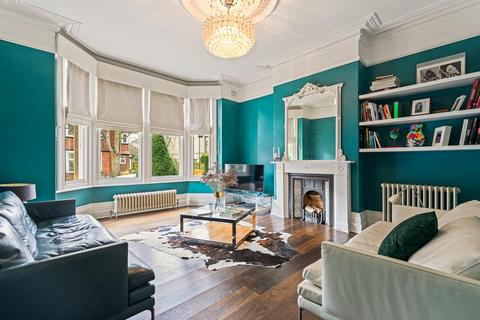 6 bedroom semi-detached house for sale