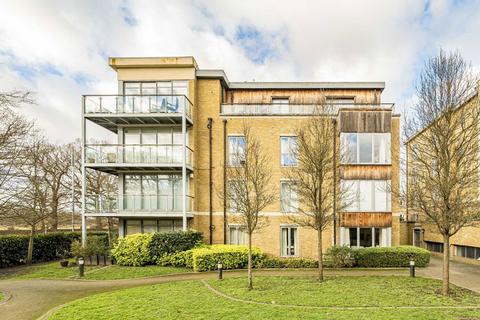 Blagrove Road, Teddington TW11 1 bed flat for sale