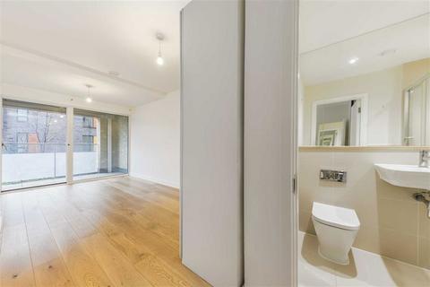 Peartree Way, London SE10 2 bed flat for sale