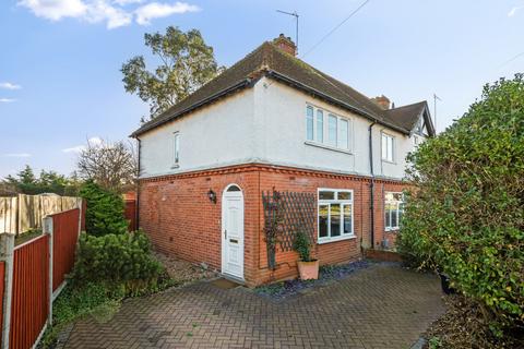 Old Farm Road, Guildford, Surrey, GU1 3 bed end of terrace house for sale