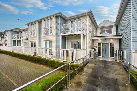 Hamilton Court, Canvey Island SS8 1 bed retirement property for sale