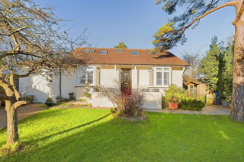 Arundel Road, Worthing BN13 5 bed detached bungalow for sale