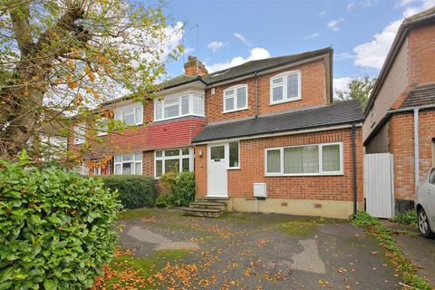 Willow Way, Radlett, Hertfordshire, WD7 4 bed semi