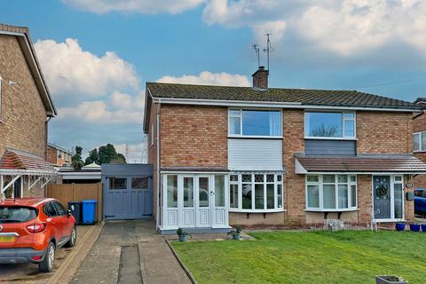 Wombourne Road, Swindon, DY3 3 bed semi