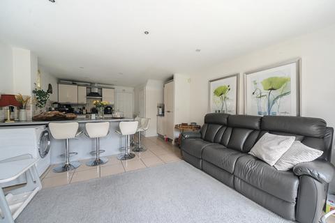Thatcham Avenue Kingsway, Gloucester GL2 3 bed end of terrace house for sale