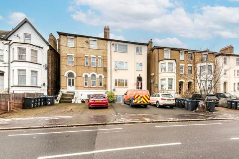 Selhurst Road, London, SE25 1 bed flat for sale