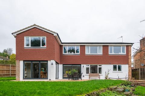 Millview Close, Reigate, RH2 5 bed detached house for sale