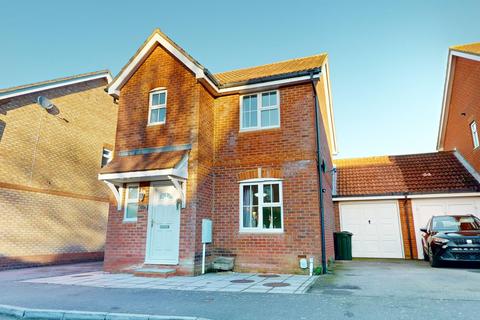 Bishopswood, Park Farm, Ashford TN23 3RD 3 bed detached house for sale