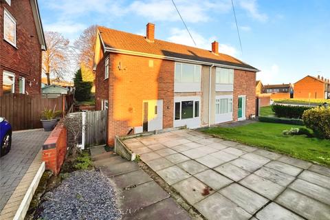 Yew Tree Crescent, Staffordshire DE15 3 bed semi