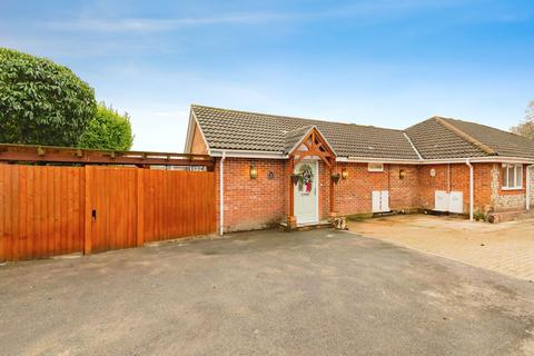 Kanes Hill, Southampton SO19 2 bed semi