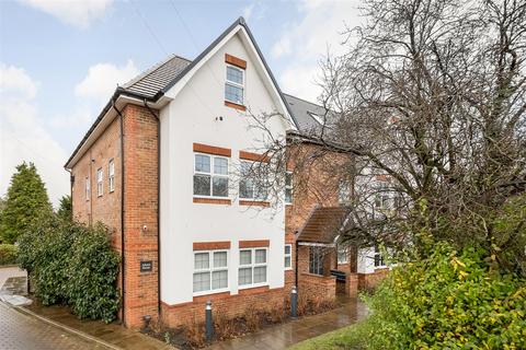 7a Edgehill Road, Purley CR8 2 bed apartment for sale