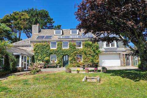 Heamoor TR20 5 bed link detached house for sale