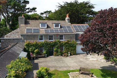 Heamoor TR20 5 bed link detached house for sale