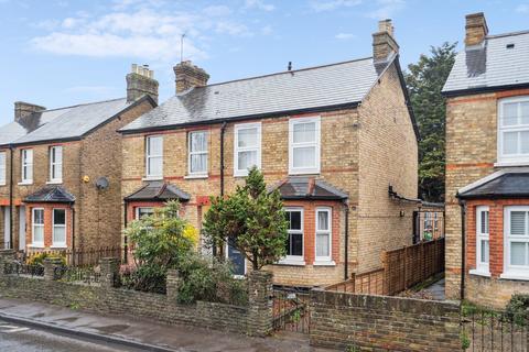 Park Road, Farnham Royal SL2 4 bed semi