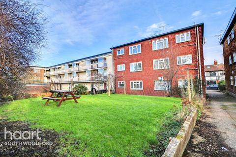 Prospect Road, Woodford Green 2 bed flat for sale