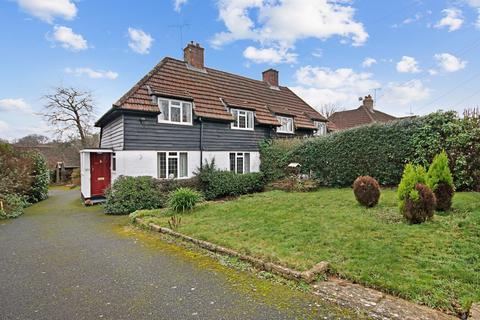 Upper Close, Forest Row, RH18 3 bed semi