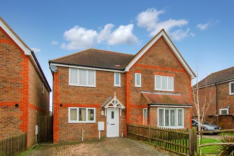 2 bedroom semi-detached house for sale