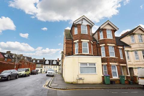 Boscombe Road, Folkestone CT19 2 bed maisonette for sale