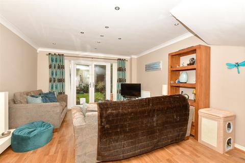 Sir John Fogge Avenue, Ashford, Kent 3 bed townhouse for sale