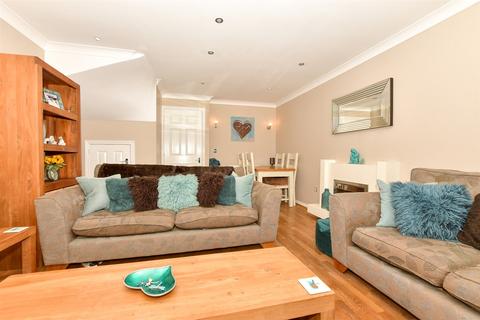 Sir John Fogge Avenue, Ashford, Kent 3 bed townhouse for sale