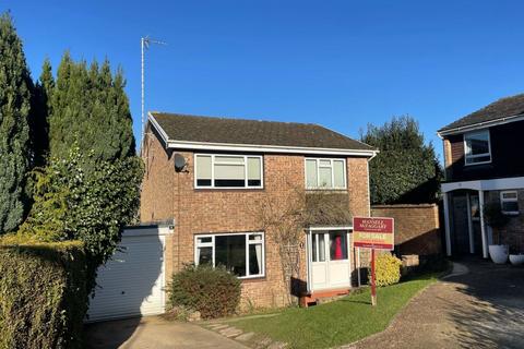 Nursery Close, Haywards Heath, RH16 4 bed detached house for sale