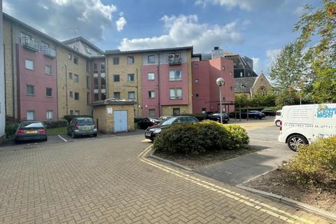 Crown Close Winkfield Road, London, N22 1 bed flat for sale