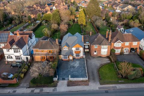 Lutterworth Road, Nuneaton CV11 4 bed detached house for sale
