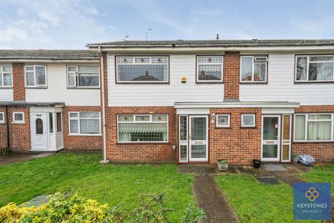 Collier Row Lane, Collier Row, RM5 3 bed terraced house for sale