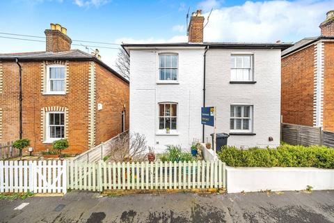 High Path Road, Guildford GU1 2 bed semi