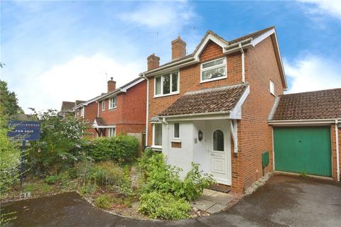 Horsecroft, Romsey, Hampshire 3 bed link detached house for sale