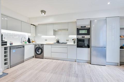 Tower Bridge Road, London Bridge... 2 bed flat for sale