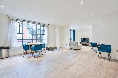 Tower Bridge Road, London Bridge... 2 bed flat for sale