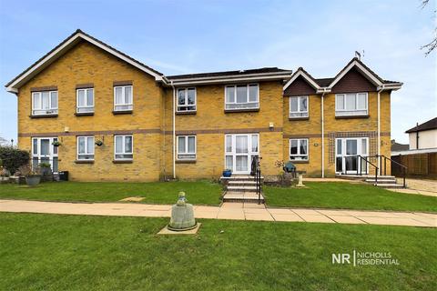 Clayton Road, Chessington, Surrey.... 1 bed flat for sale