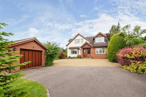 Cleat Hill, Bedford 3 bed detached house for sale