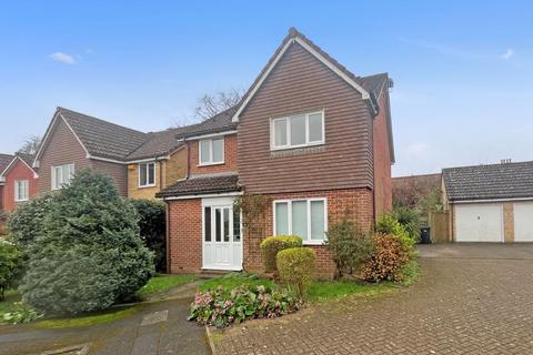 Canon Woods Way,Kennington TN24 4 bed detached house for sale