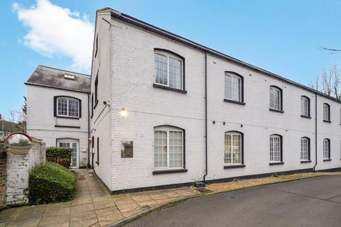 London Road, Mitcham, CR4 2 bed ground floor flat for sale