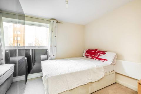 Lanadron Close, Isleworth, TW7 2 bed flat for sale