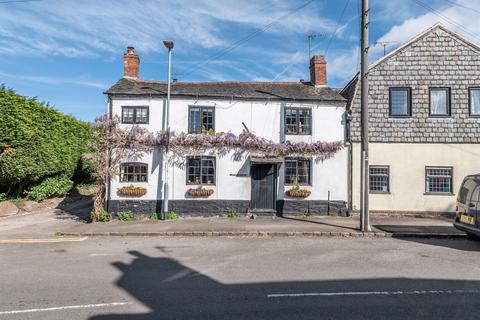 6 Station Road, Leicester LE7 4 bed cottage for sale