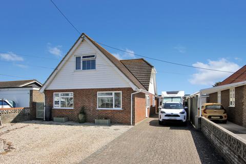 Roberts Road, New Romney TN28 3 bed detached house for sale
