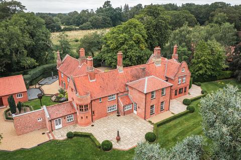 Dereham 9 bed manor house for sale