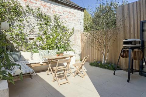 Hunstanton 4 bed end of terrace house for sale