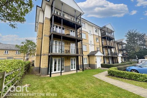 Clarendon Way, Colchester 2 bed apartment for sale