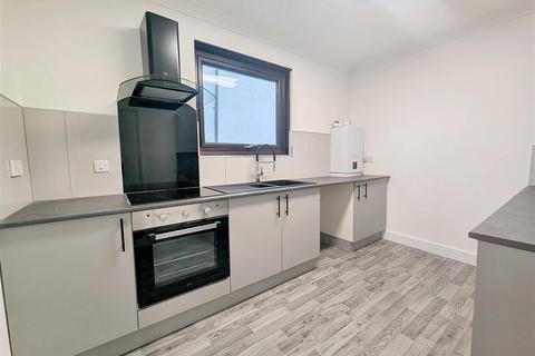 Alexandra Road, Ryde, PO33 1DT 2 bed flat for sale
