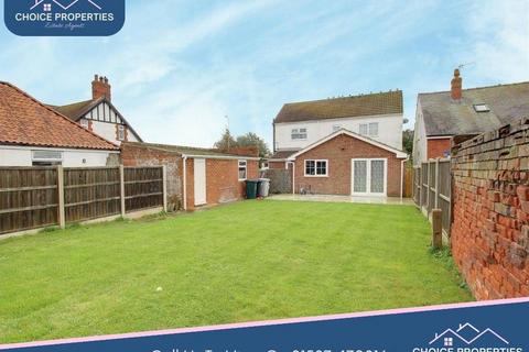 High Street, Mablethorpe LN12 3 bed detached house for sale
